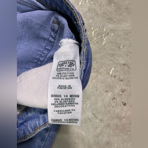 Levi’s Women’s Signature At Waist Light Wash Bootcut Denim Jeans Size 14 - Picture 3 of 8